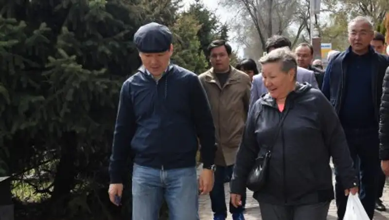 Байбек поручил восстановить неработающие фонтаны и увеличить зоны зеленых насаждений