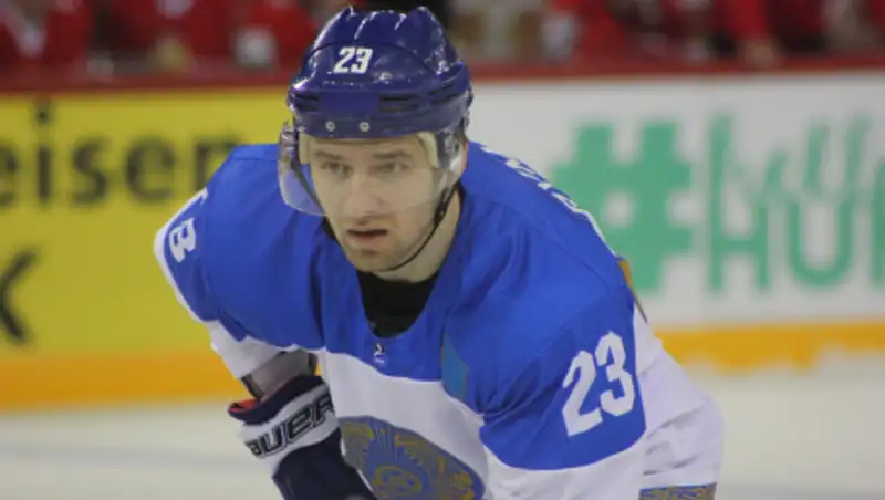 Казахстанский хоккеист признан лучшим нападающим четвертой недели ВХЛ