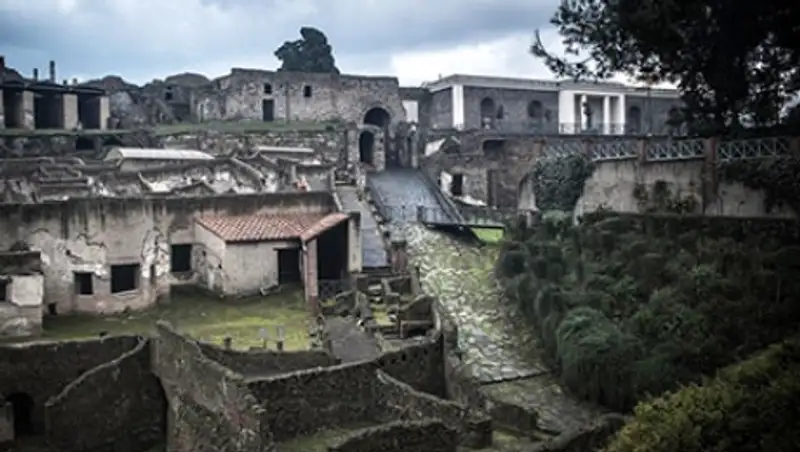 В Помпеях пройдет выставка украденных туристами обломков