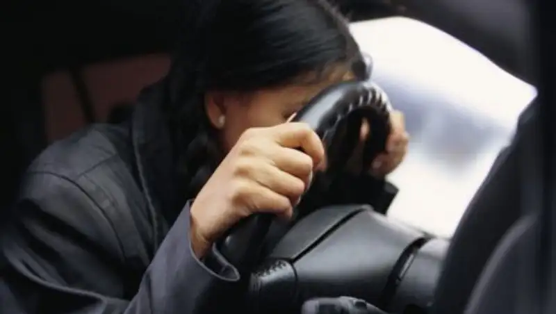 Пьяная девушка угнала машину приятеля и попала в ДТП