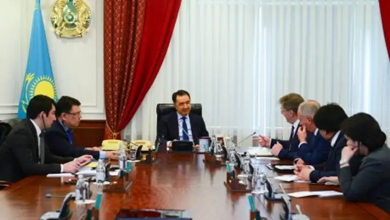 Премьер-министр РК встретился с главой Chevron в Евразии и на Ближнем Востоке