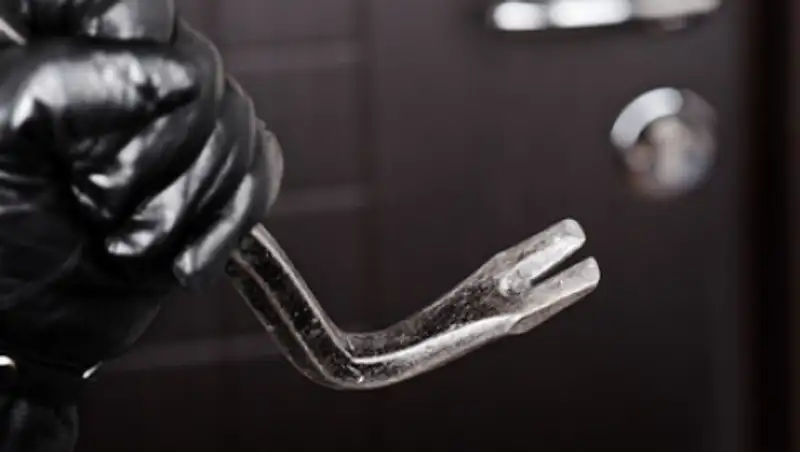 Серийного домушника поймали на месте преступления в Костанайской области