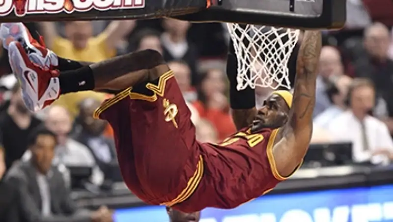 Леброн Джеймс продал дом в Майами за 13 миллионов долларов