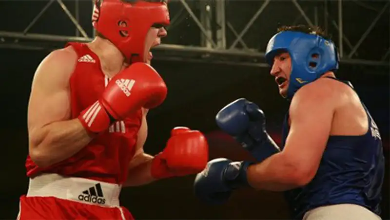 На ЧЕ по боксу хорватский юниор нокаутировал судью