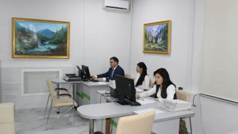 В городском суде Алматы открылся безбарьерный фронт-офис