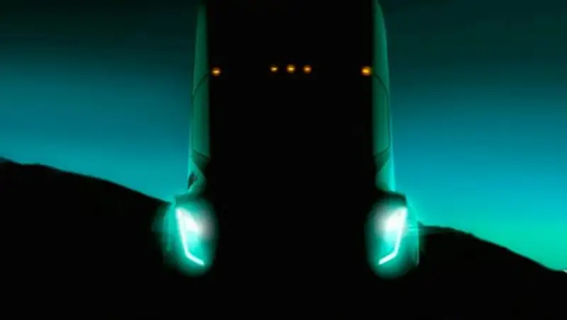 Tesla показала первое изображение своего грузовика