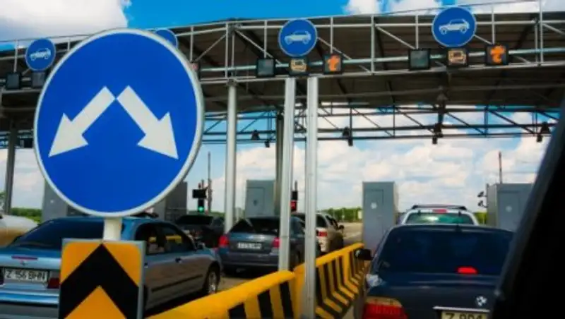 Автодороги "Алматы-Капшагай" и "Астана-Темиртау" с декабря станут платными
