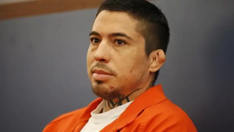 Экс-боец UFC получил пожизненный срок за избиение бывшей девушки и ее друга