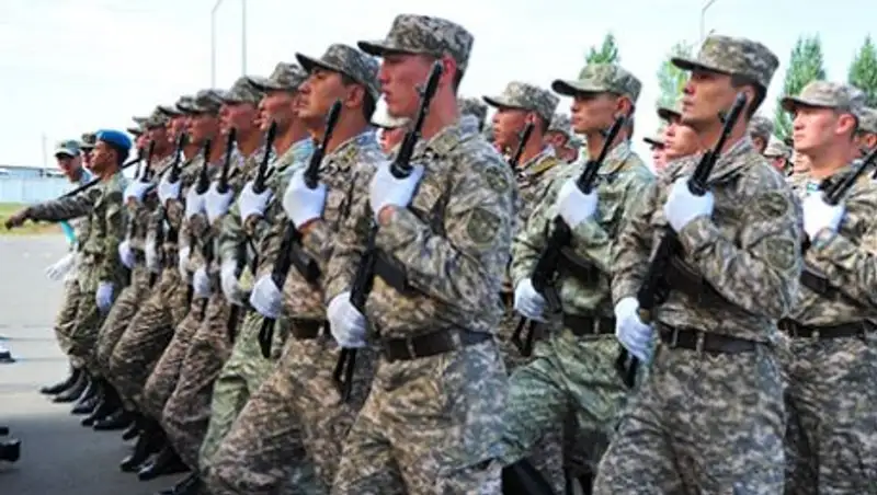 Внесены изменения в правила выплаты довольствия и пособий военнослужащим РК