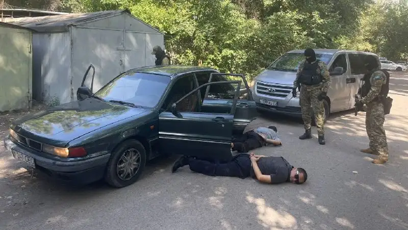 В Алматы гастролеры-международники обворовывали частные дома