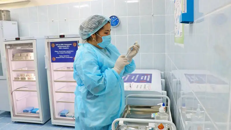 Когда казахстанцы смогут вакцинироваться Pfizer платно