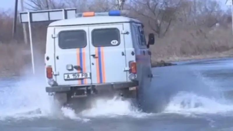 В СКО талые воды могут размыть около 180-ти участков автодорог