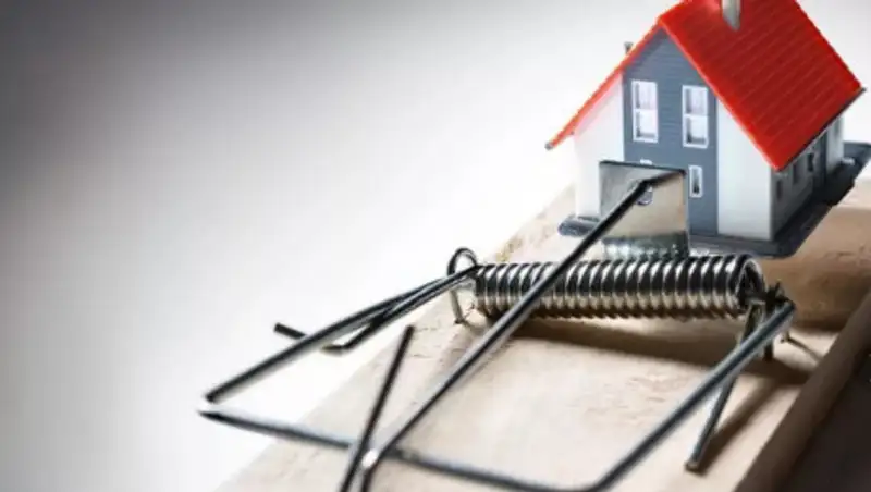 54 млн тенге отдали госслужащие, педагоги и пенсионеры квартирной мошеннице