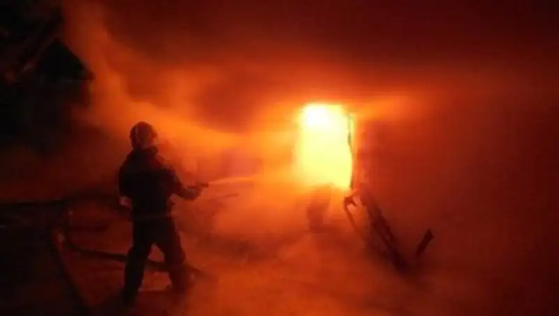 Крупный пожар произошел в Доме культуры в Павлодарской области