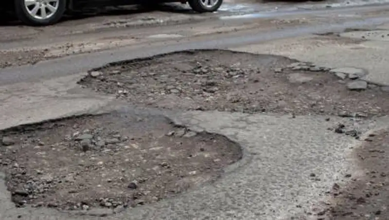 За нарушения в содержании дорог наказали 145 должностных лиц в Жамбылской области