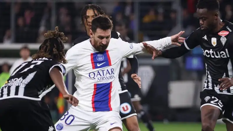 Футбол Контракт 1.2 млрд, фото - Новости Zakon.kz от 30.05.2023 10:28