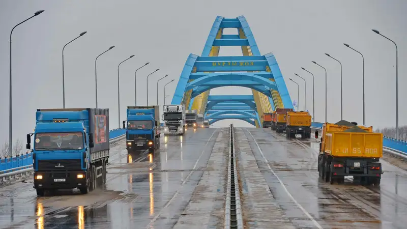 Министр транспорта: Тяжелые грузовики исчезнут с казахстанских дорог в 2026 году
