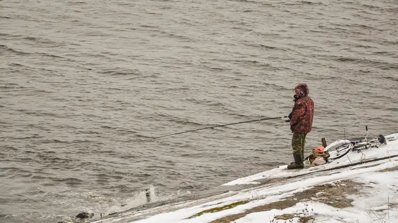 Рыболовам перекрыли съезд на Щучье озеро