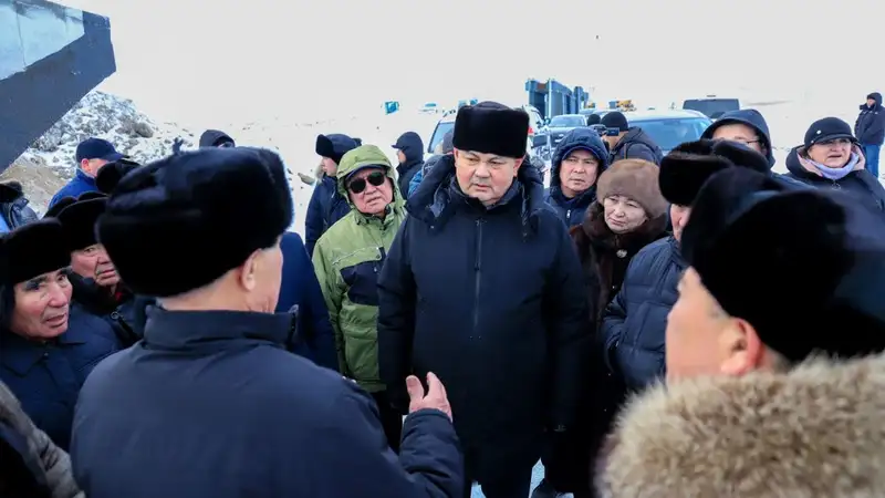 Технологический мост соединил два берега Бухтарминского водохранилища