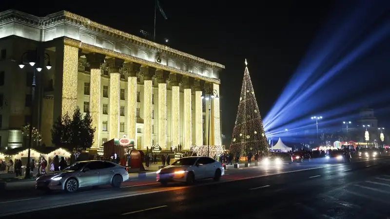 Праздничный салют запустят в новогоднюю ночь в Алматы