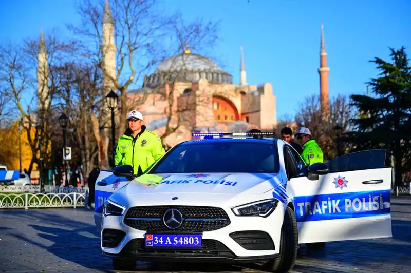 Автопарк полиции Турции пополнили элитные автомобили. Их конфисковали у наркобарона, фото - Новости Zakon.kz от 30.12.2023 05:24