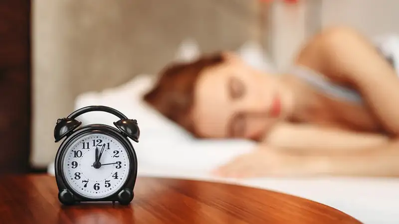 Сон не бывает впрок: как не сбить режим в праздничные выходные