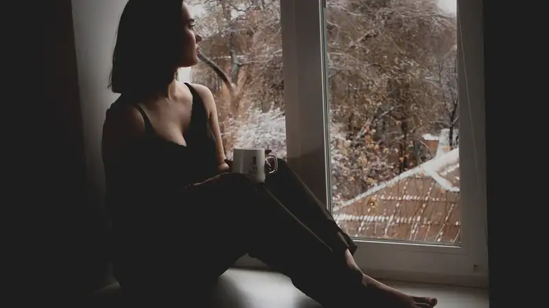 Психологи рассказали, как справиться с постновогодней депрессией