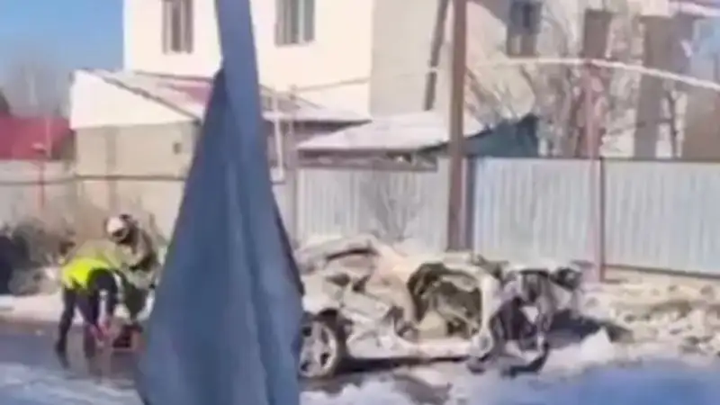 Жуткое ДТП близ Талгара: врачи рассказали о состоянии попавшего в реанимацию водителя