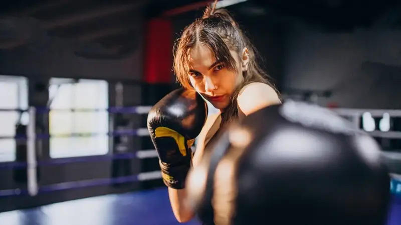 Боксерши из Казахстана будут биться с трансгендерами в 2024 году