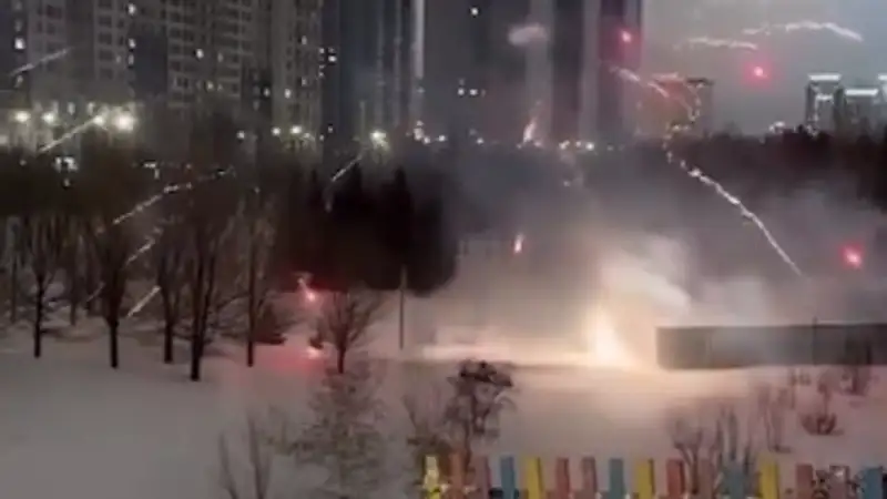 Астанчане попали под обстрел фейерверков