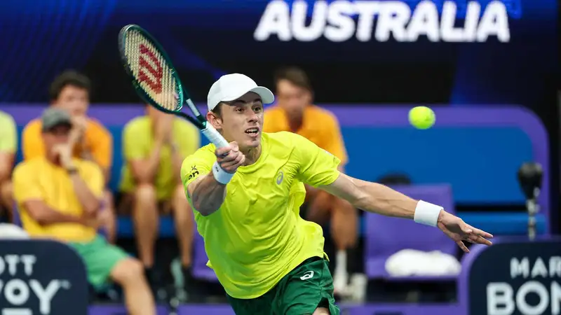 Сенсация на United Cup: Алекс де Минор прервал 43-матчевую победную серию Джоковича в Австралии