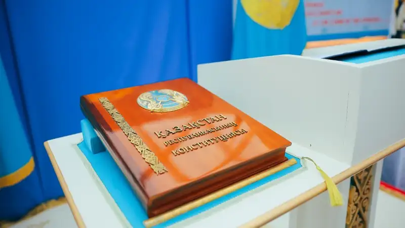 Токаев конкретно ответил на вопрос о двоевластии: "Уходя – уходи"