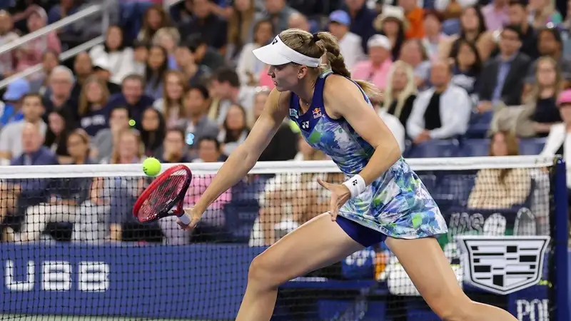 Видеообзор матчей Елены Рыбакиной на турнире WTA-500 в Брисбене