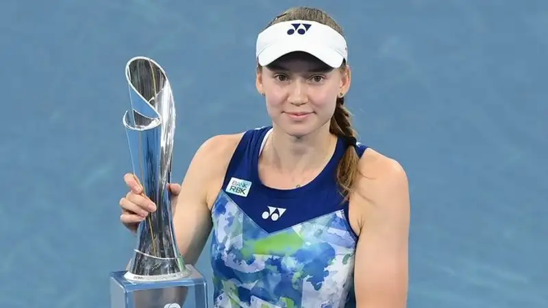 Видеообзор победного матча Елены Рыбакиной в финале турнира WTA-500 в Брисбене