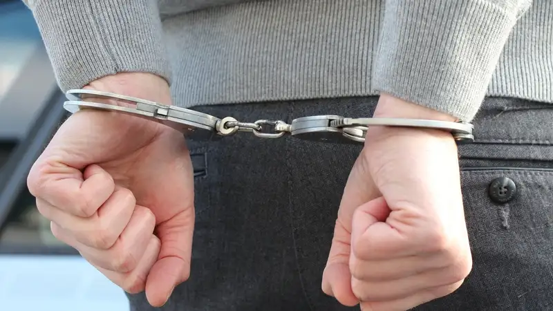 В Казахстане стали чаще арестовывать семейных дебоширов