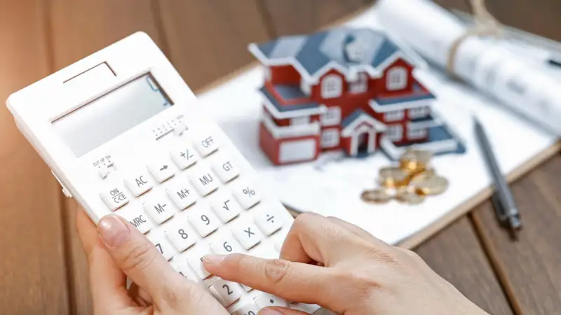 Квартира и машина: вице-министр финансов рассказал, чем владеет