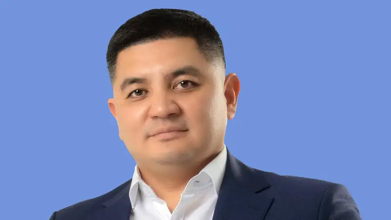 Кыргызский депутат выпрыгнул из окна второго этажа парламента, чтобы убежать от следователей