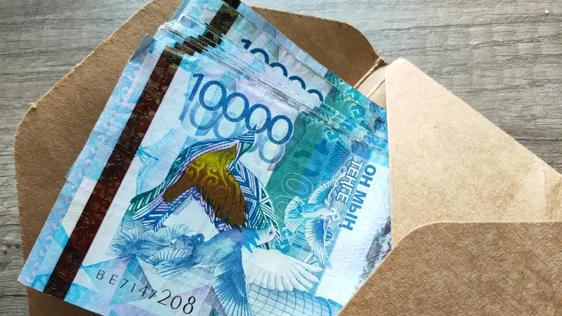 Полицейских и водителей осудили за взятки в Алматинской области