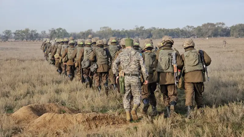 Помогал "откосить" от армии: главу отдела Управления обороны Усть-Каменогорска будут судить за коррупцию