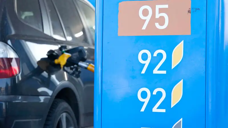 Цены на бензин в Казахстане дешевле, чем в России и Азербайджане