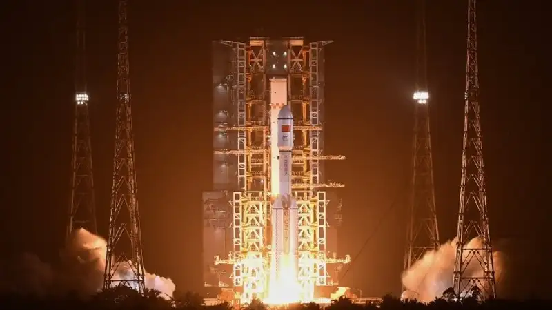 Китай запустил космический корабль "Тяньчжоу-7 в космос