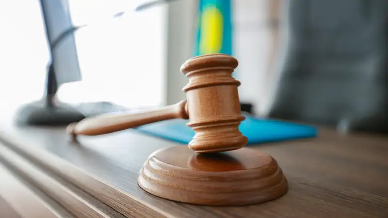Незаконно признал банкротами ТОО: судье вынесли приговор в Алматинской области