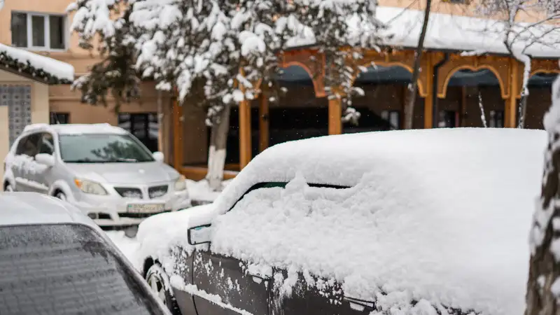 в Алматы выпало 8 см снега