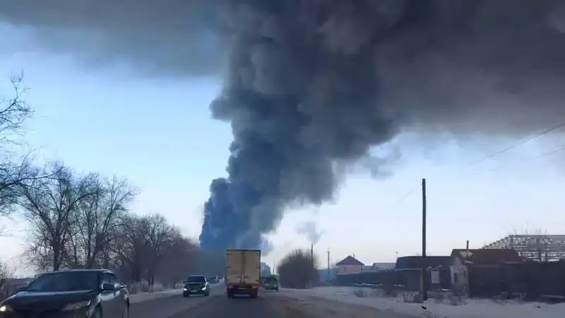 Крупный пожар разгорелся близ Алматы