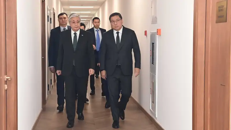 Токаев посетил восстановленное здание акимата Алматы