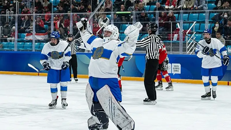 Президент НОК Казахстана поздравил молодых хоккеистов с яркой победой