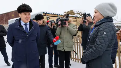 Смаилов посетил одно из фермерских хозяйств в Костанайской области, фото - Новости Zakon.kz от 26.01.2024 16:52