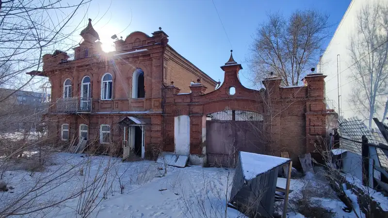 Купеческий особняк в Семее, суд в Семее, спорный особняк, акимат Абайской области