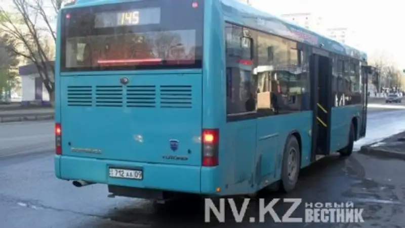 В Караганде после скандала с кондуктором подросток попал в реанимацию