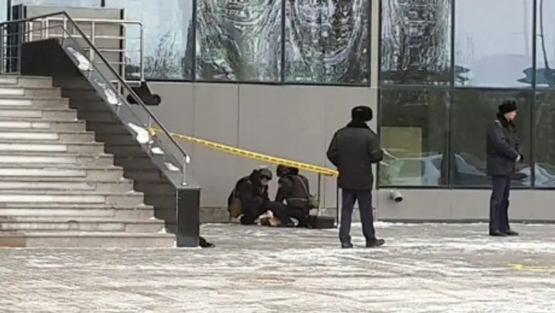 Подозрительный пакет обнаружили возле Казмедиацентра в Астане